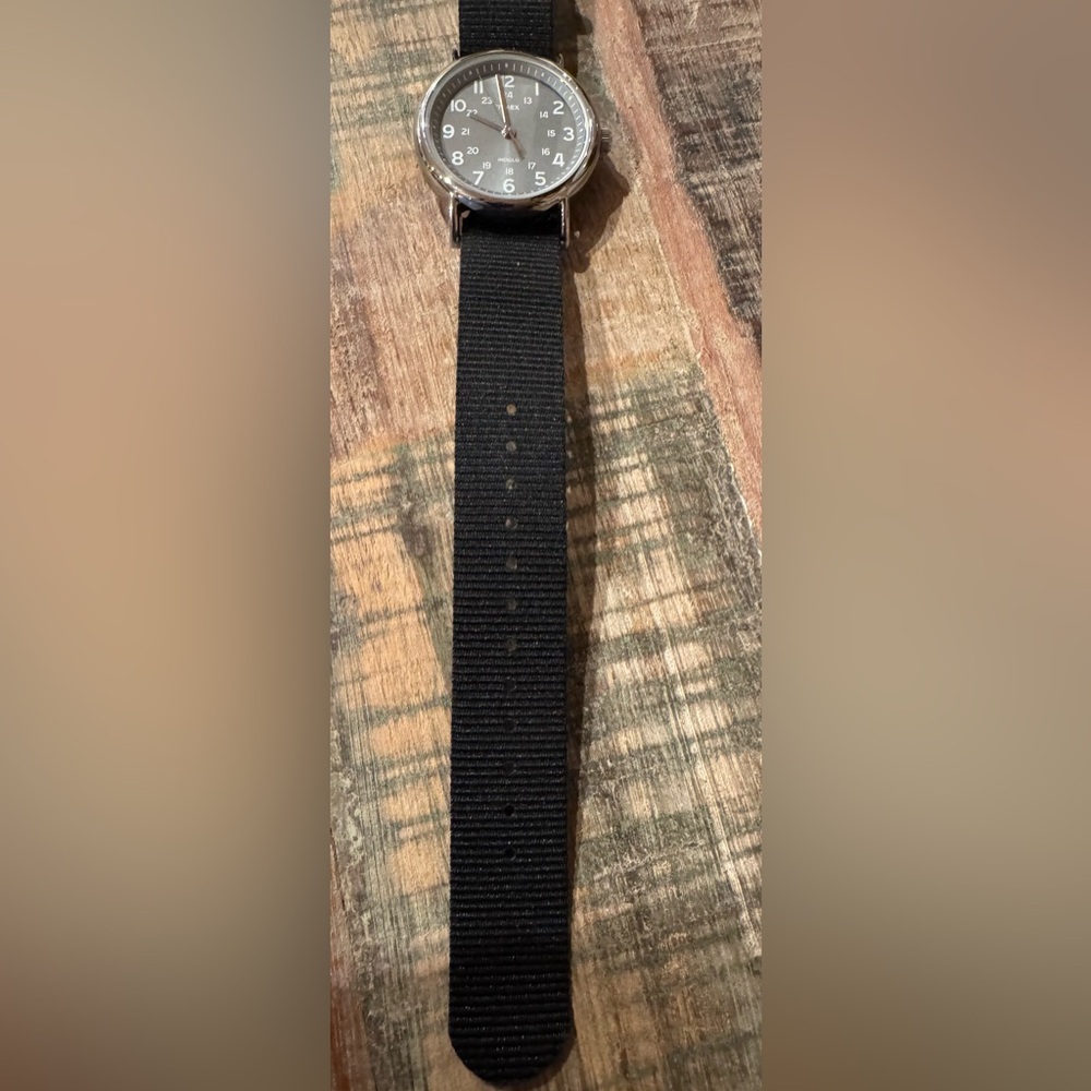 Timex Men's Easy Reader Weekender Indiglo Watch T2N649 - Picture 4 of 6